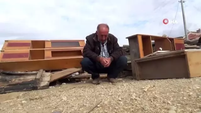 Gizemli yangınlar talihsiz ailenin peşini bırakmıyor Gizemli yangınlar talihsiz ailenin peşini bırakmıyor