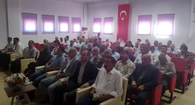 Besni'de mahalle ve köy muhtarlarına seminer Besni'de mahalle ve köy muhtarlarına seminer