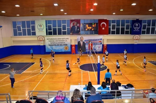 Bilecik'te voleybol etkinliği gerçekleştirildi Bilecik'te voleybol etkinliği gerçekleştirildi