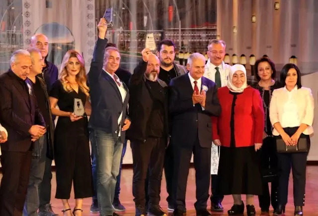 Binali Yıldırım: 'İşin sıkı olduğunu görünce tıpış tıpış geldiler bütün şartları kabul edip dönüp... Binali Yıldırım: 'İşin sıkı olduğunu görünce tıpış tıpış geldiler bütün şartları kabul edip dönüp...