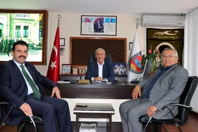 Çakır ve Başol Şoförler Odası'nı ziyaret etti Çakır ve Başol Şoförler Odası'nı ziyaret etti