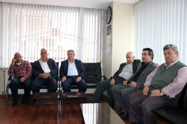 Çakır ve Başol Şoförler Odası'nı ziyaret etti Çakır ve Başol Şoförler Odası'nı ziyaret etti