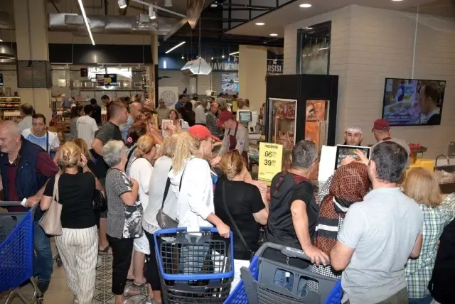 CarrefourSA efsanesi, İzmir'e geri döndü CarrefourSA efsanesi, İzmir'e geri döndü