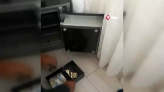 Diyarbakır'da vatandaşları 40 milyon lira dolandıran çete çökertildi Diyarbakır'da vatandaşları 40 milyon lira dolandıran çete çökertildi