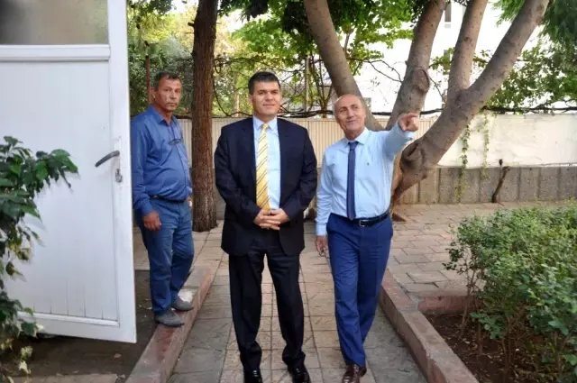 Dr. Halisçelik, itfaiyeyi ziyaret etti Dr. Halisçelik, itfaiyeyi ziyaret etti