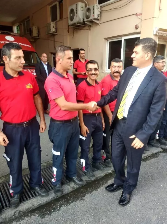 Dr. Halisçelik, itfaiyeyi ziyaret etti Dr. Halisçelik, itfaiyeyi ziyaret etti