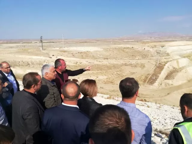 DSİ Genel Müdürü Aydın'dan Eskişehir Gökpınar Barajında inceleme DSİ Genel Müdürü Aydın'dan Eskişehir Gökpınar Barajında inceleme