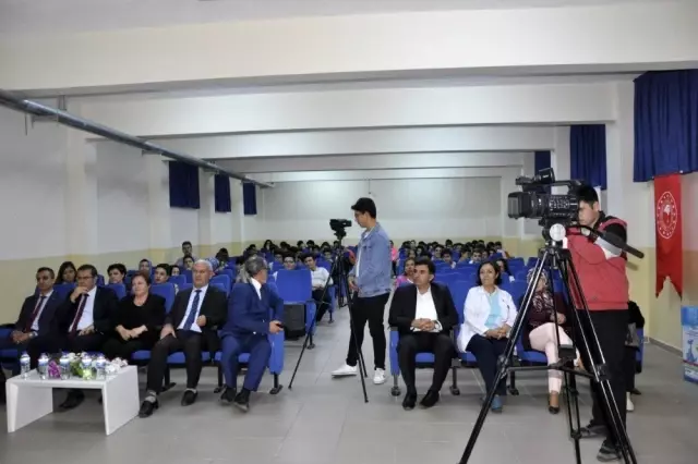 Dünya Gıda Günü'nü öğrencilerle birlikte kutlandı Dünya Gıda Günü'nü öğrencilerle birlikte kutlandı