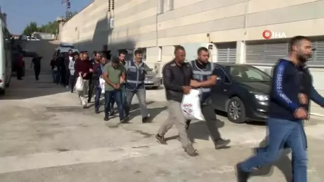 Elazığ'da PKK/KCK operasyonu: 11 şüpheli adliyeye sevk edildi Elazığ'da PKK/KCK operasyonu: 11 şüpheli adliyeye sevk edildi