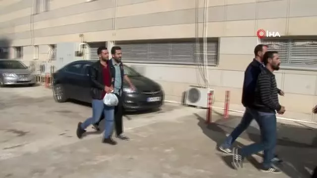 Elazığ'da PKK/KCK operasyonu: 11 şüpheli adliyeye sevk edildi Elazığ'da PKK/KCK operasyonu: 11 şüpheli adliyeye sevk edildi