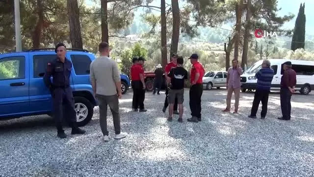 Fethiye'de kaybolan yaşlı adamı arama çalışmaları havadan görüntülendi Fethiye'de kaybolan yaşlı adamı arama çalışmaları havadan görüntülendi