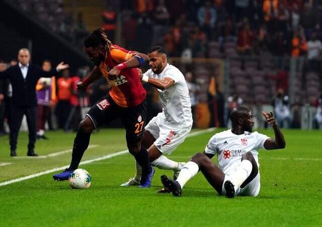 Galatasaray-Sivasspor mücadelesinde beşinci gol geldi!