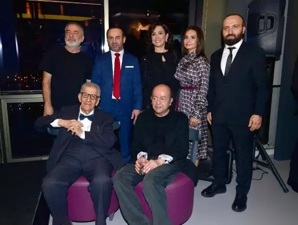 'Gece Sirenleri' sergisi açıldı