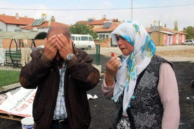 Gizemli yangınlar talihsiz ailenin peşini bırakmıyor