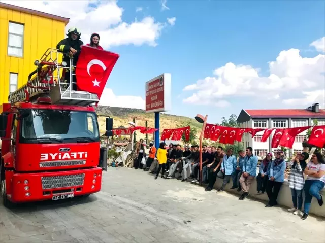 Hadim'de yurt öğrencileri yangın tatbikatı yaptı Hadim'de yurt öğrencileri yangın tatbikatı yaptı