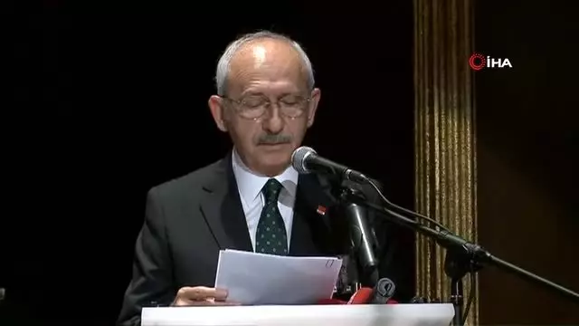 Hayatını kaybeden iki eski bakan Orhan Birgit ve Ali Topuz için Kadıköy'de tören düzenlendi Hayatını kaybeden iki eski bakan Orhan Birgit ve Ali Topuz için Kadıköy'de tören düzenlendi