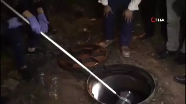 İlçeyi karıştıran kokunun nedenini zabıtalar nöbet tutarak buldu İlçeyi karıştıran kokunun nedenini zabıtalar nöbet tutarak buldu