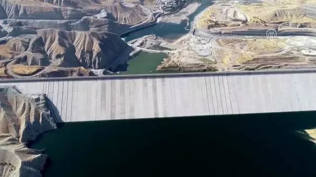 Ilısu Barajı Gölü tekneyle buluştu Ilısu Barajı Gölü tekneyle buluştu