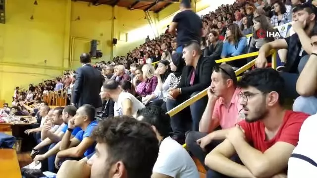 Isparta'da Cumhuriyet Kupası'nın sahibi belli oldu Isparta'da Cumhuriyet Kupası'nın sahibi belli oldu
