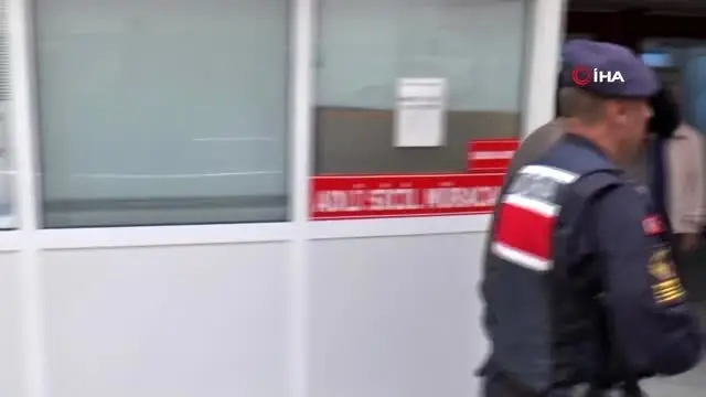 Kafa kesen teröristin 4 öğrencisi Kocaeli'de yakalandı Kafa kesen teröristin 4 öğrencisi Kocaeli'de yakalandı