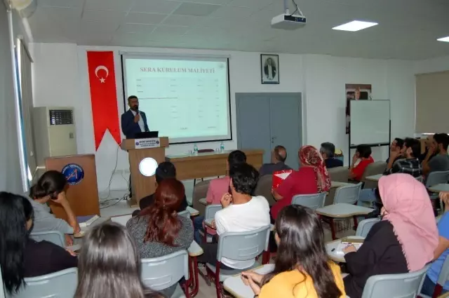 Kumluca'da 'Tarımsal Üretimde Maliyetler' konuşuldu Kumluca'da 'Tarımsal Üretimde Maliyetler' konuşuldu
