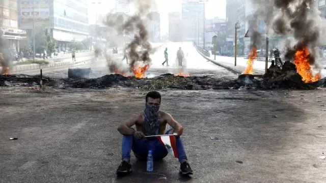 Lübnan'da halk neden sokaklarda? Lübnan'da halk neden sokaklarda?