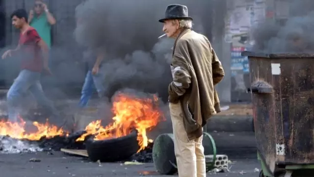 Lübnan'da halk neden sokaklarda? Lübnan'da halk neden sokaklarda?