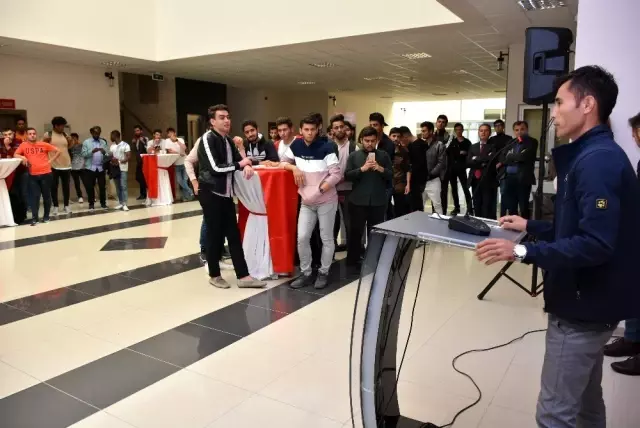 MAKÜ Rektörü Korkmaz, uluslararası öğrencilerle Tanışma Çayı'nda bir araya geldi MAKÜ Rektörü Korkmaz, uluslararası öğrencilerle Tanışma Çayı'nda bir araya geldi