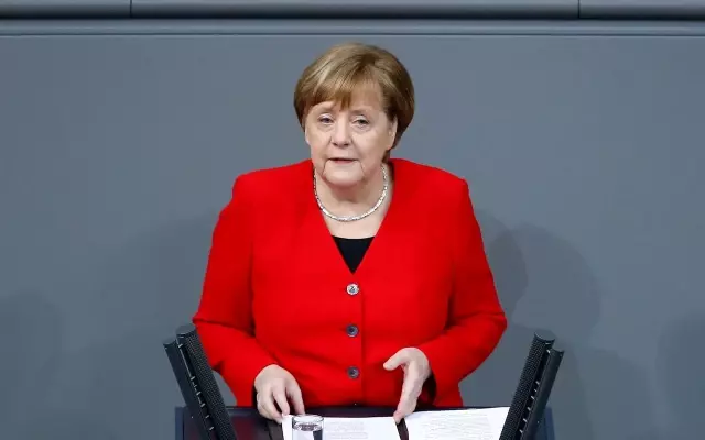 Merkel: ABD askerlerinin çekilmesi Rusya ve İran'ın rolünü güçlendirdi