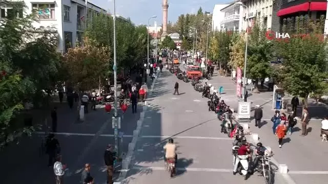 Motor tutkunlarından harekata Türk bayraklı destek Motor tutkunlarından harekata Türk bayraklı destek