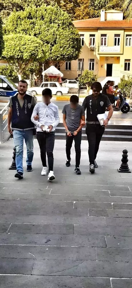 Motosiklet hırsızları yakalandı Motosiklet hırsızları yakalandı