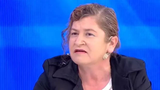 Müge Anlı'nın canlı yayında kadına 'Sevgilim' demesi Twitter'da trend oldu Müge Anlı'nın canlı yayında kadına 'Sevgilim' demesi Twitter'da trend oldu