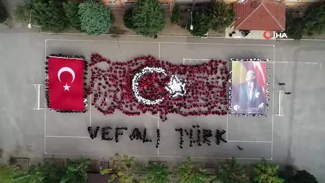 Öğrencilerden Barış Pınarı Harekatı'na koreografili destek Öğrencilerden Barış Pınarı Harekatı'na koreografili destek