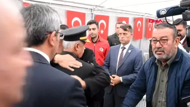 Orgeneral çetin'den şehit ailesine ziyaret Orgeneral çetin'den şehit ailesine ziyaret