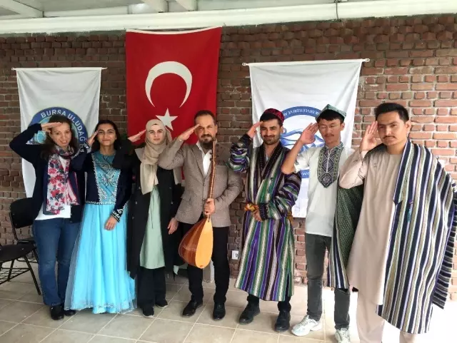 (ÖZEL) Türk Cumhuriyetlerinden Mehmetçik'e Barış Pınarı Destanı Türküsü (ÖZEL) Türk Cumhuriyetlerinden Mehmetçik'e Barış Pınarı Destanı Türküsü