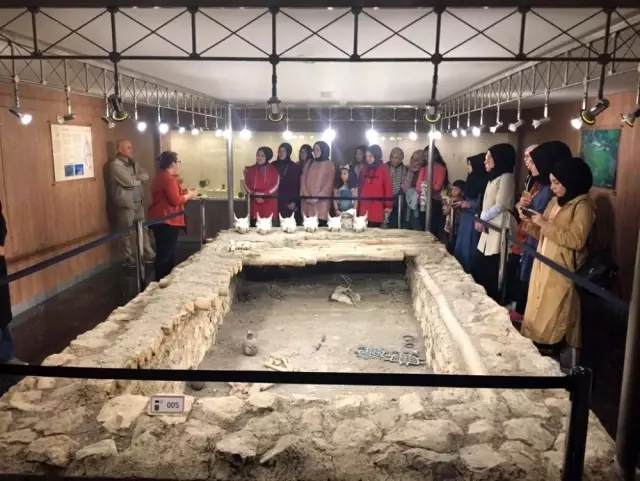 Samsun'lu öğrenciler Çorum müzesinde eğitim görüyor Samsun'lu öğrenciler Çorum müzesinde eğitim görüyor