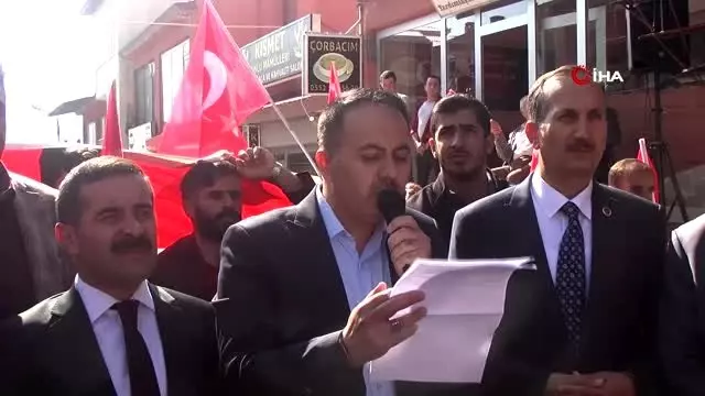 Şemdinli'de Mehmetçiğe destek yürüyüşü Şemdinli'de Mehmetçiğe destek yürüyüşü