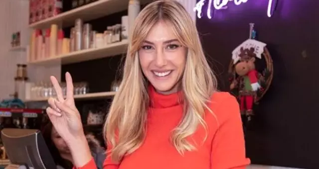 Şeyma Subaşı, amuda kalktığı pozuyla vücudunun güzelliğini gözler önüne serdi Şeyma Subaşı, amuda kalktığı pozuyla vücudunun güzelliğini gözler önüne serdi