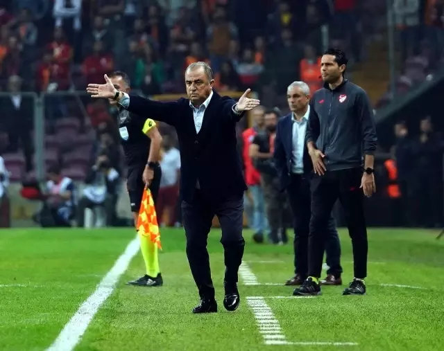Süper Lig: Galatasaray: 3 - Sivasspor: 2 (Maç sonucu) Süper Lig: Galatasaray: 3 - Sivasspor: 2 (Maç sonucu)