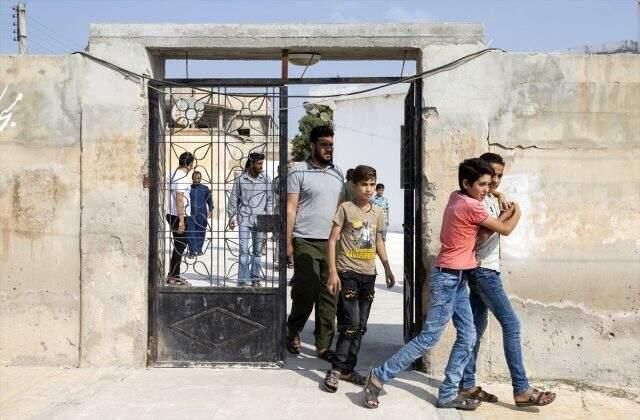 Tel Abyad'da terör tehdidinden uzak ilk cuma namazı