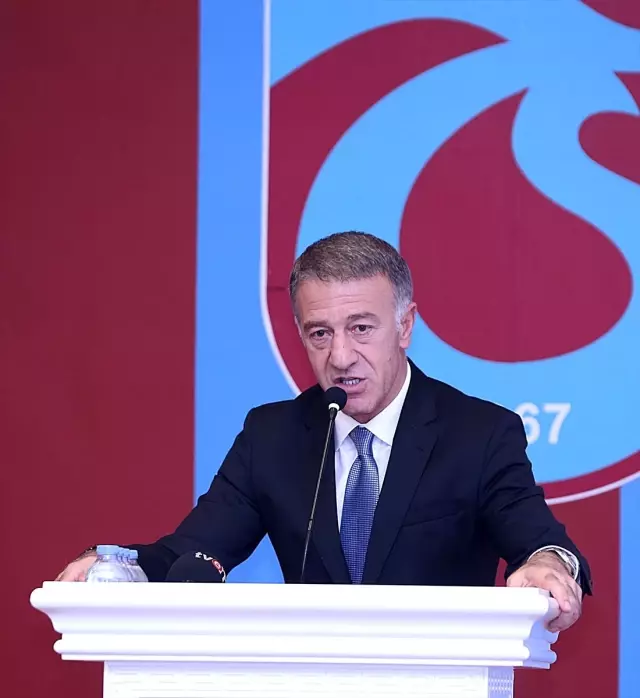 Trabzonspor'un borcu 940 milyon liraya düştü Trabzonspor'un borcu 940 milyon liraya düştü