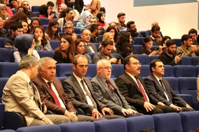 TÜBİTAK Başkanı Mandal: 'Teknolojiyi kullanan değil üreten ülke olmak zorundayız' TÜBİTAK Başkanı Mandal: 'Teknolojiyi kullanan değil üreten ülke olmak zorundayız'