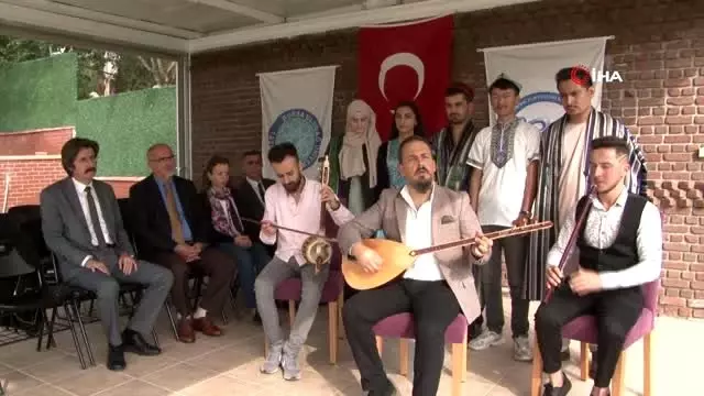 Türk Cumhuriyetlerinden Mehmetçik'e Barış Pınarı Destanı Türküsü Türk Cumhuriyetlerinden Mehmetçik'e Barış Pınarı Destanı Türküsü