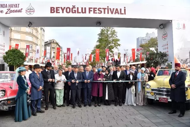 Türkiye'nin antikası İstanbul'da görücüye çıktı Türkiye'nin antikası İstanbul'da görücüye çıktı