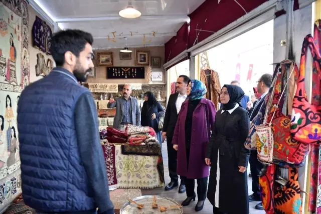 Türkiye'nin antikası İstanbul'da görücüye çıktı Türkiye'nin antikası İstanbul'da görücüye çıktı