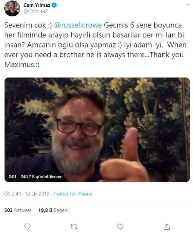 Ünlü aktör Russel Crowe'dan tebrik mesajı alan Cem Yılmaz yaptığı yorumla olay oldu