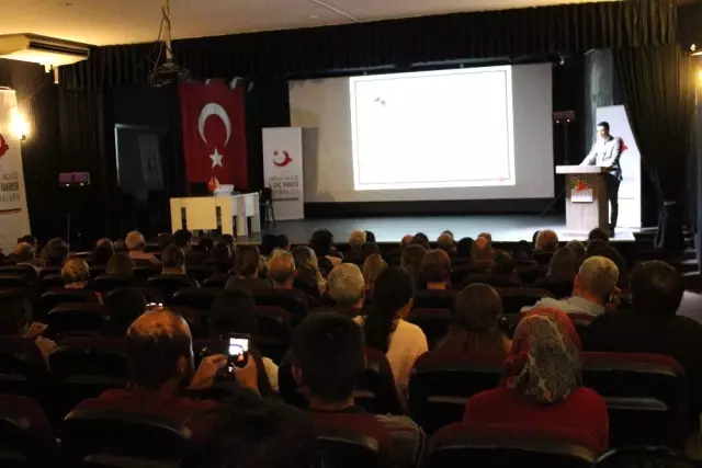 'Yabancıların Ülkemizde Sahip oldukları Hak ve Yükümlülükler' toplantısı 'Yabancıların Ülkemizde Sahip oldukları Hak ve Yükümlülükler' toplantısı