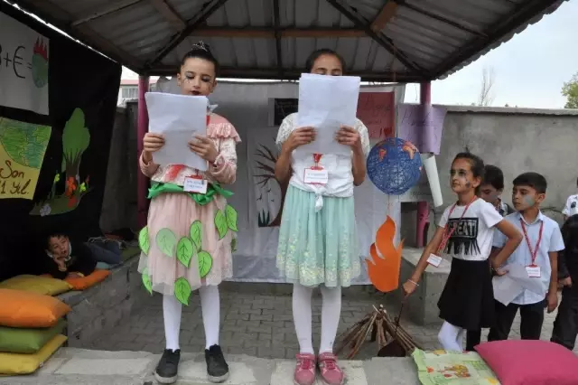 Yüksekova'da 'Doğa İçin Çiz' etkinliği Yüksekova'da 'Doğa İçin Çiz' etkinliği