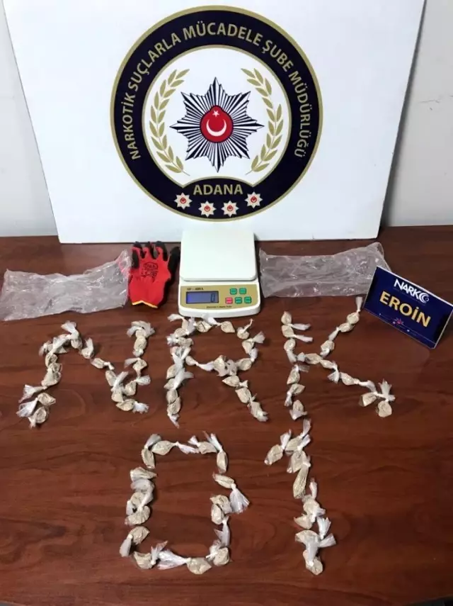 Adana'da 3 torbacı tutuklandı Adana'da 3 torbacı tutuklandı