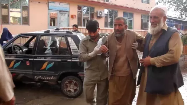 Afganistan'daki patlamada ölü sayısı 69'a yükseldi Afganistan'daki patlamada ölü sayısı 69'a yükseldi